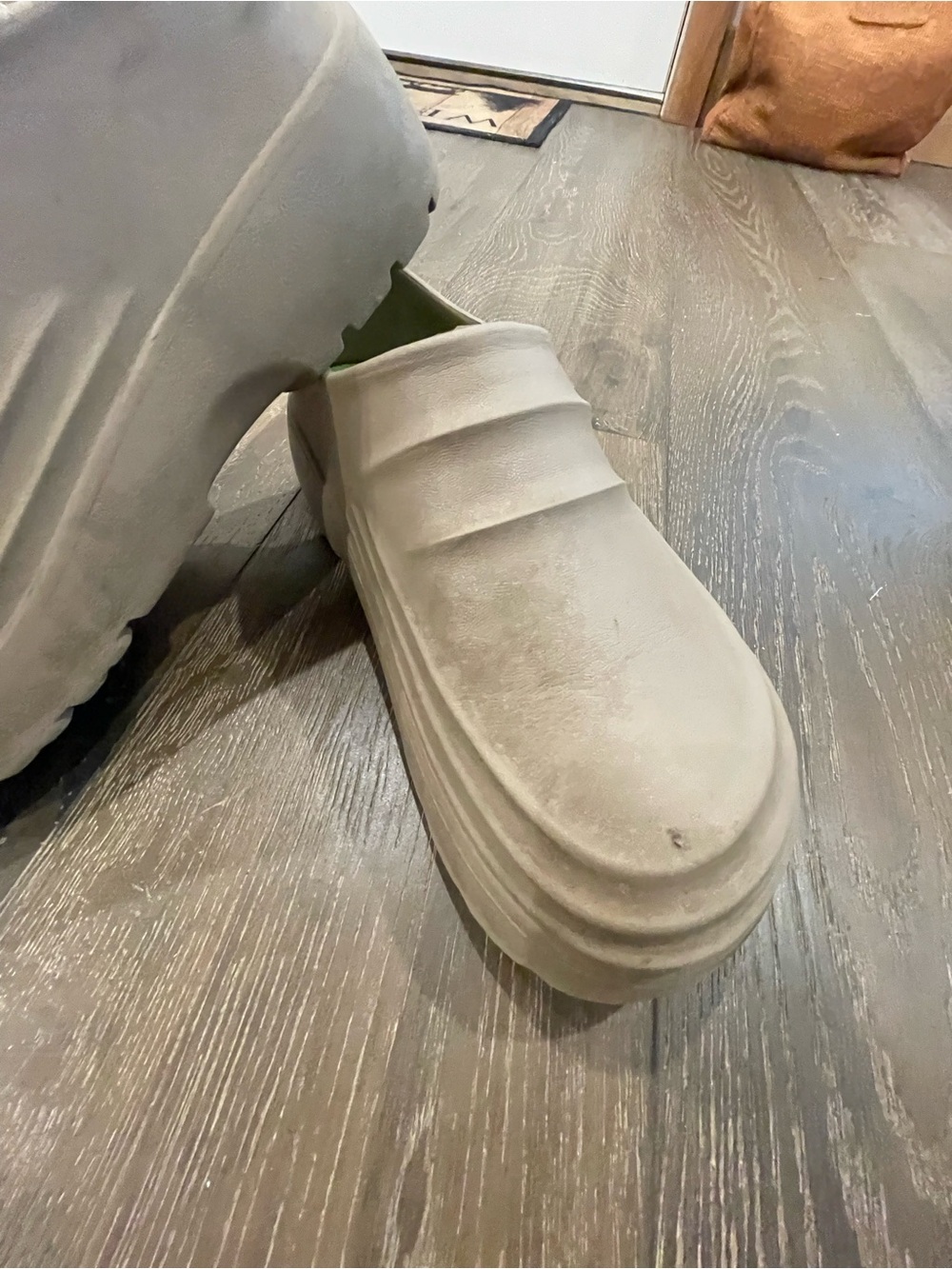Neutral Slip-On Platform Clogs with Lime Insole restaurant - Picture 2 of 4